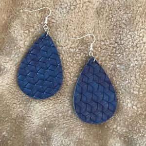 braided teardrop earrings ✨